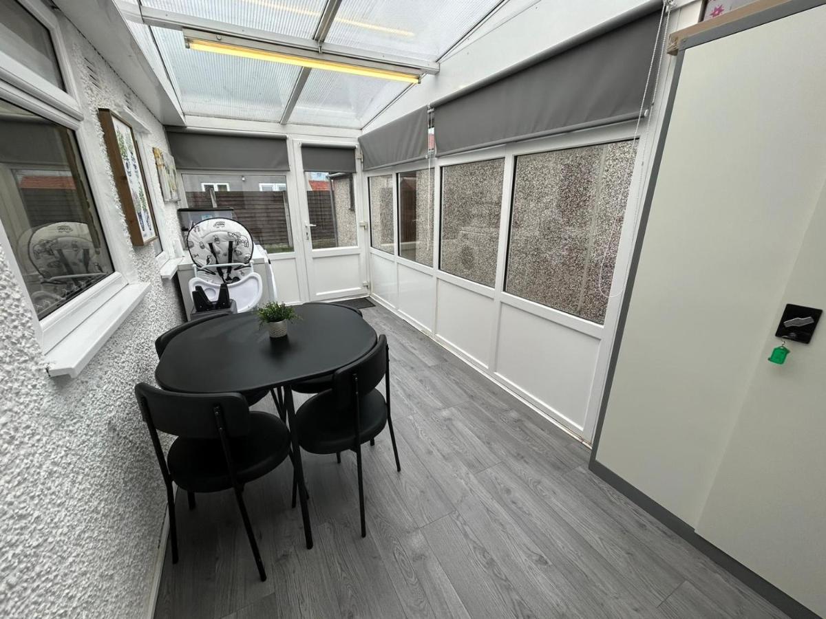 The Bungalow, Thornton-Cleveleys Villa Bagian luar foto